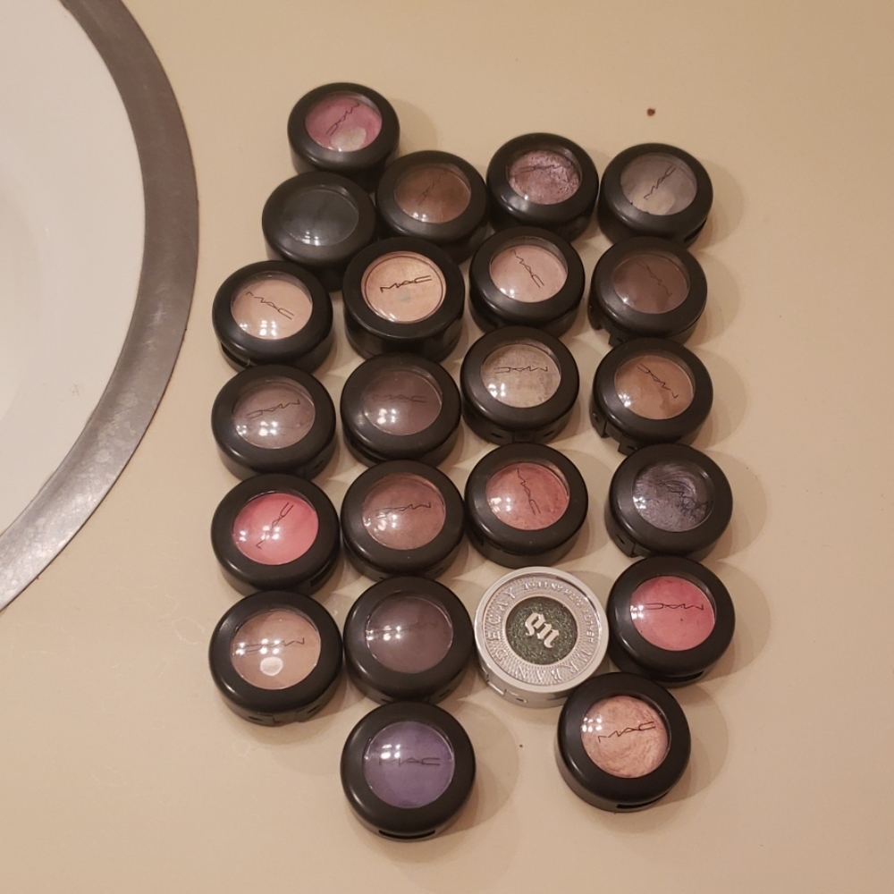 Mac eyeshadow